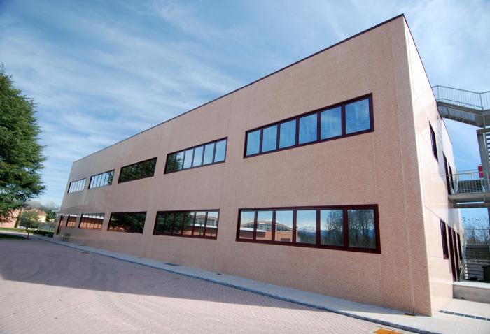 Finestroni Industriale Alluminio Rosso