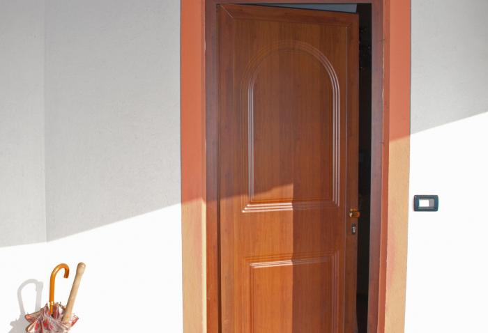 Ingresso Alluminio Tinta legno Serratura sicurezza